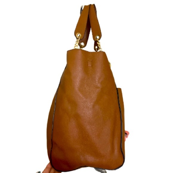 Steve Madden Women's Bwilde Faux Leather Brown & Interior Floral Tote
Purse - Picture 6 of 11